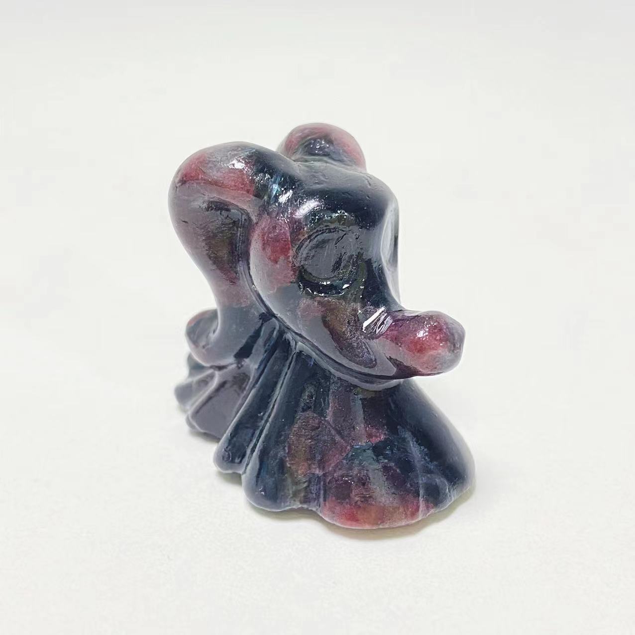 Crystal zero dog carvings