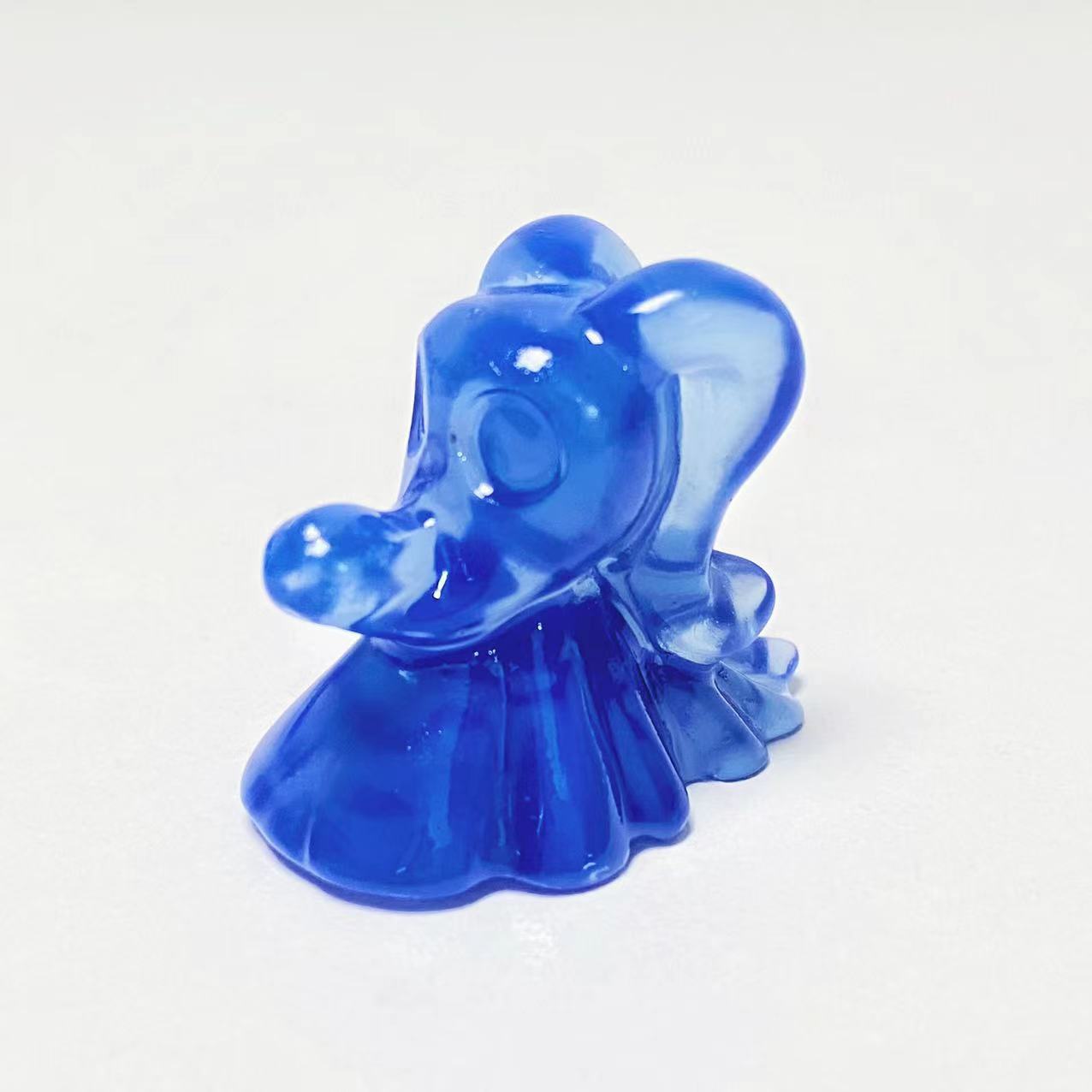 Crystal zero dog carvings