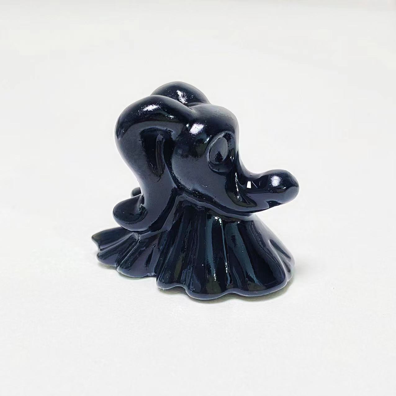 Crystal zero dog carvings