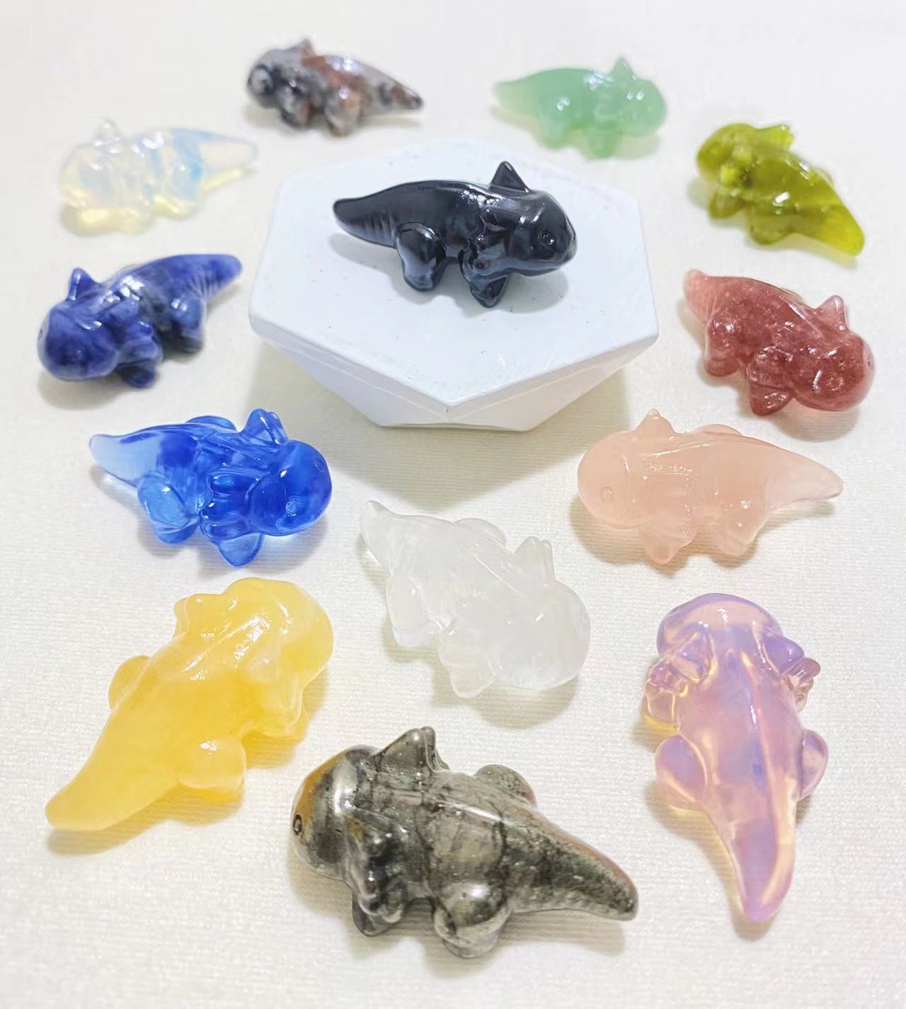 Crystal axolotl carvings