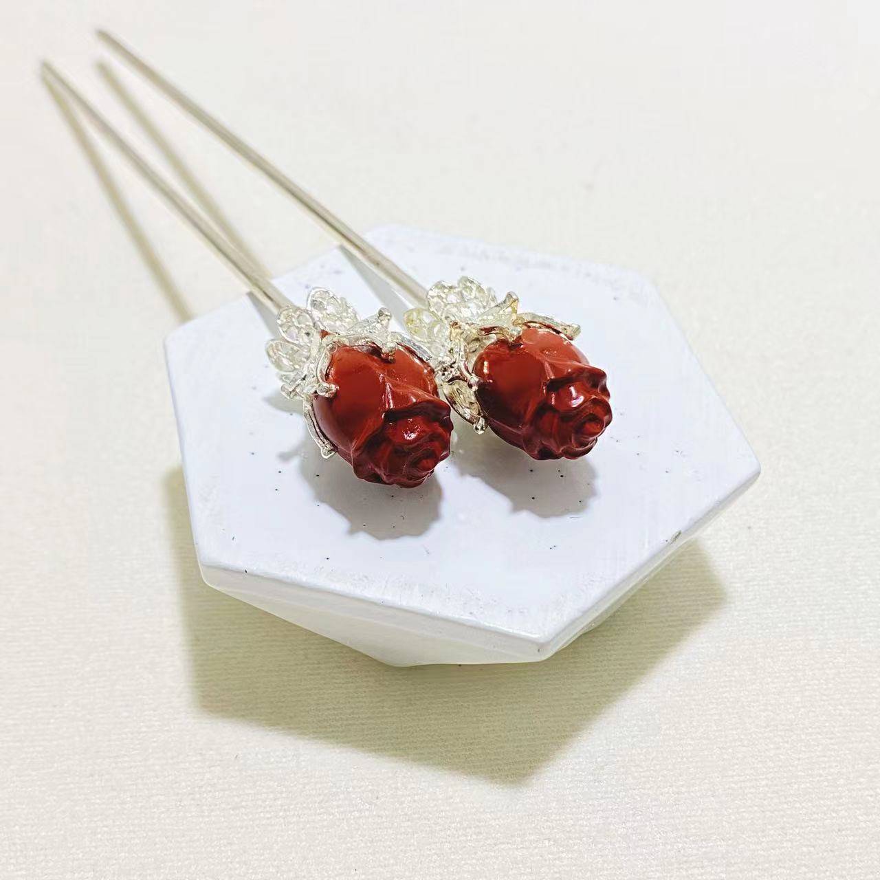 Crystal rose with metal stem hair pins