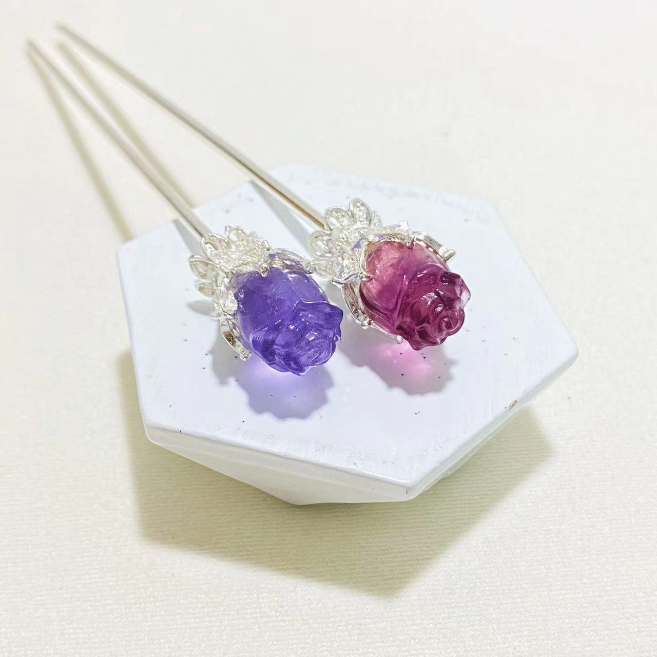 Crystal rose with metal stem hair pins