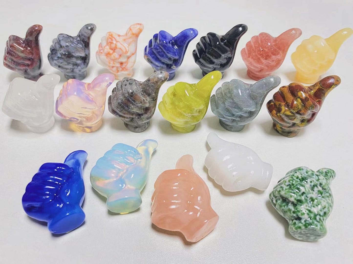 Crystal thumb small carvings