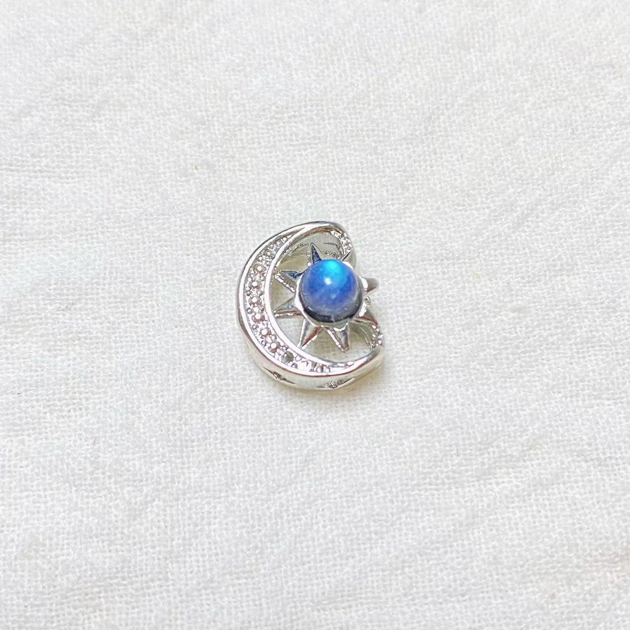 Crystal labradorite pendant