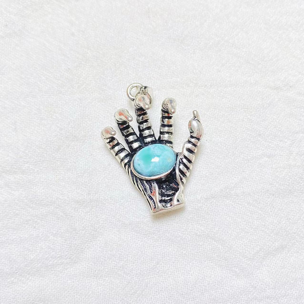 Hand pendant