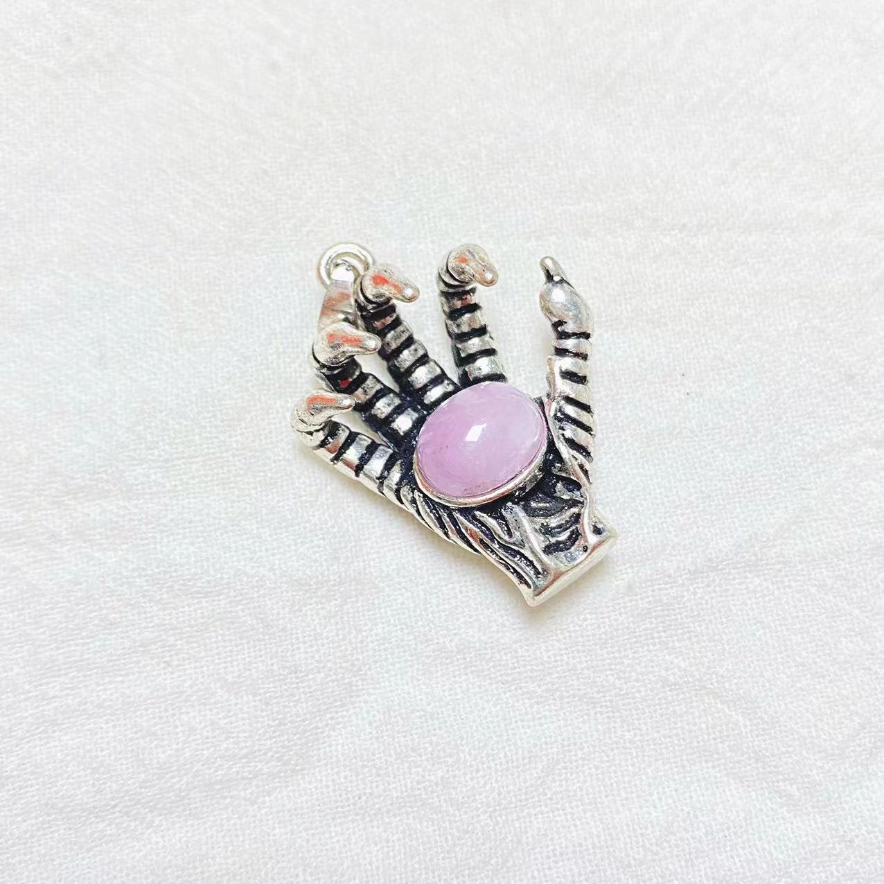 Hand pendant