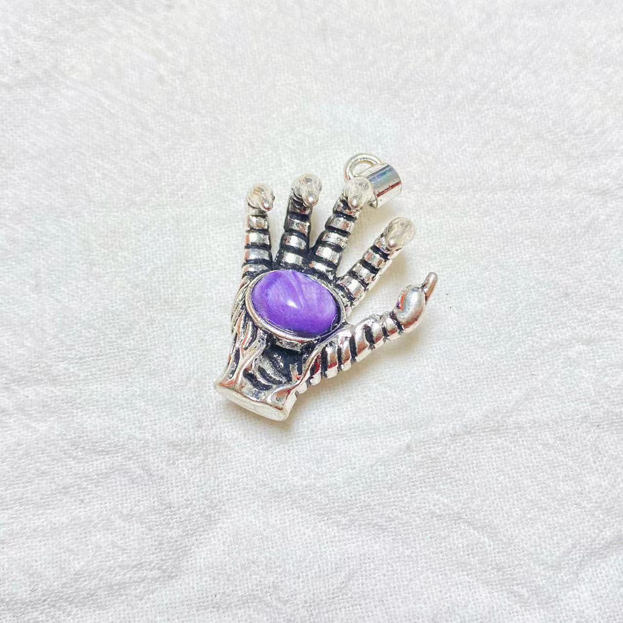 Hand pendant