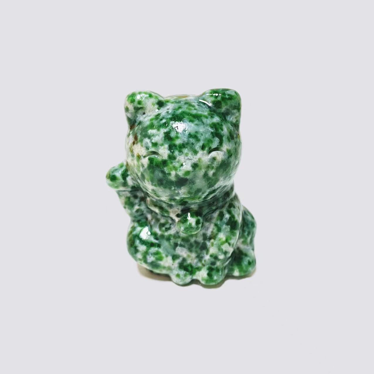 Lucky cat small carving