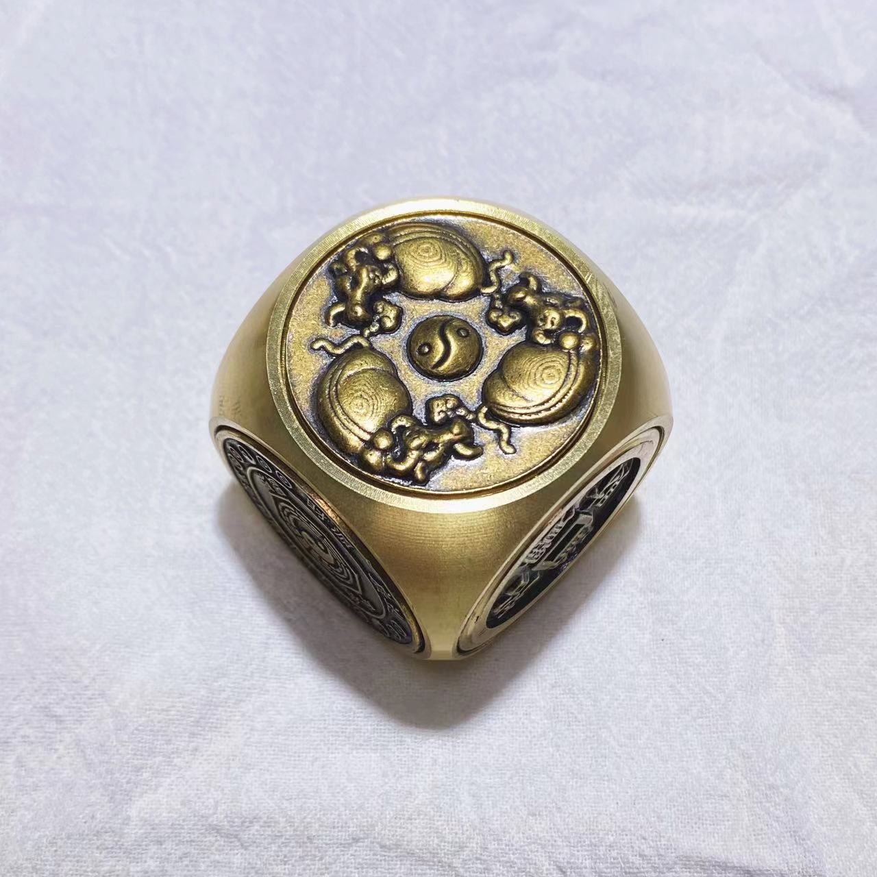 Copper spin dice with good meanning