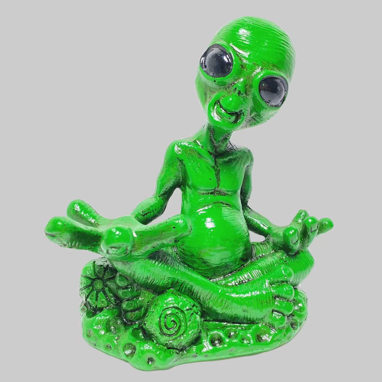 Resin Alien double spheres stand
