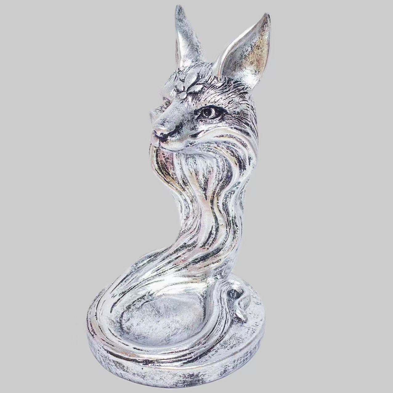 Resin fox sphere stand