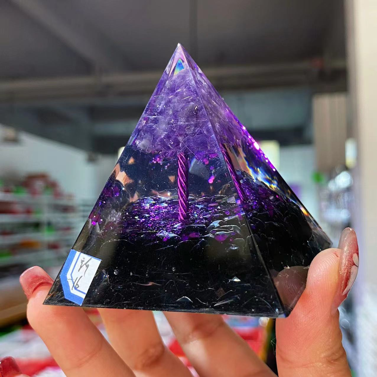 Resin chips orgonite pyramid