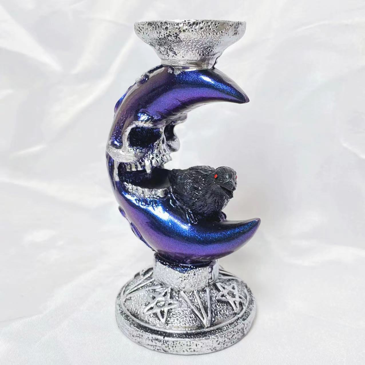Resin moon skull with raven sphere stand