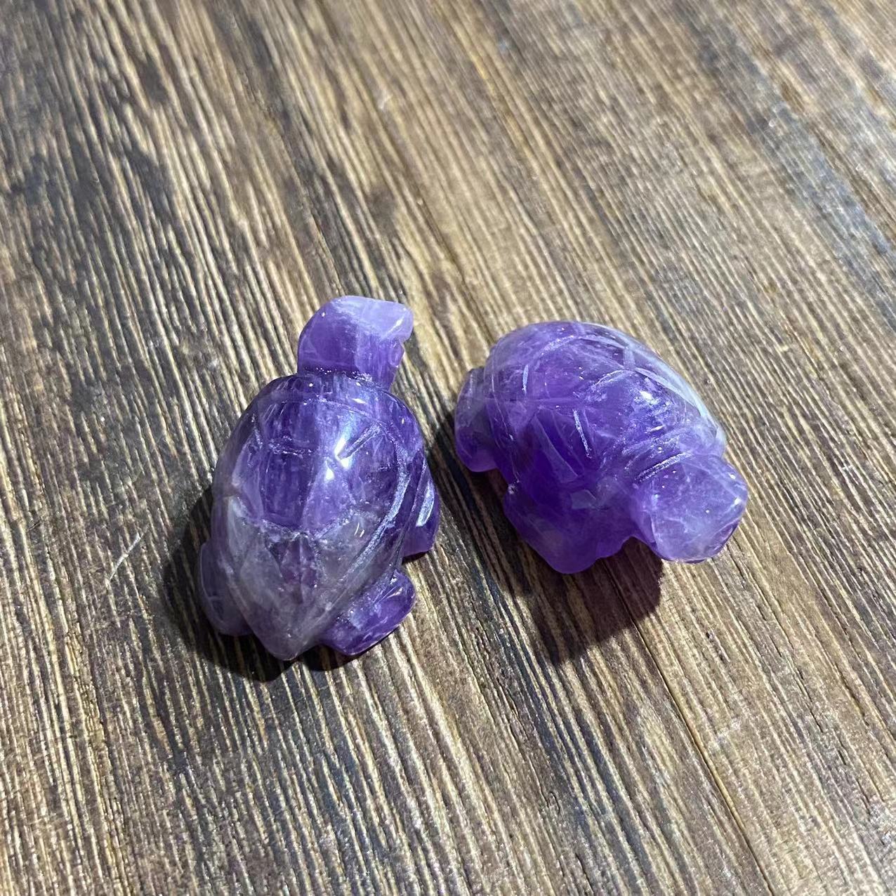 mini turtle carvings