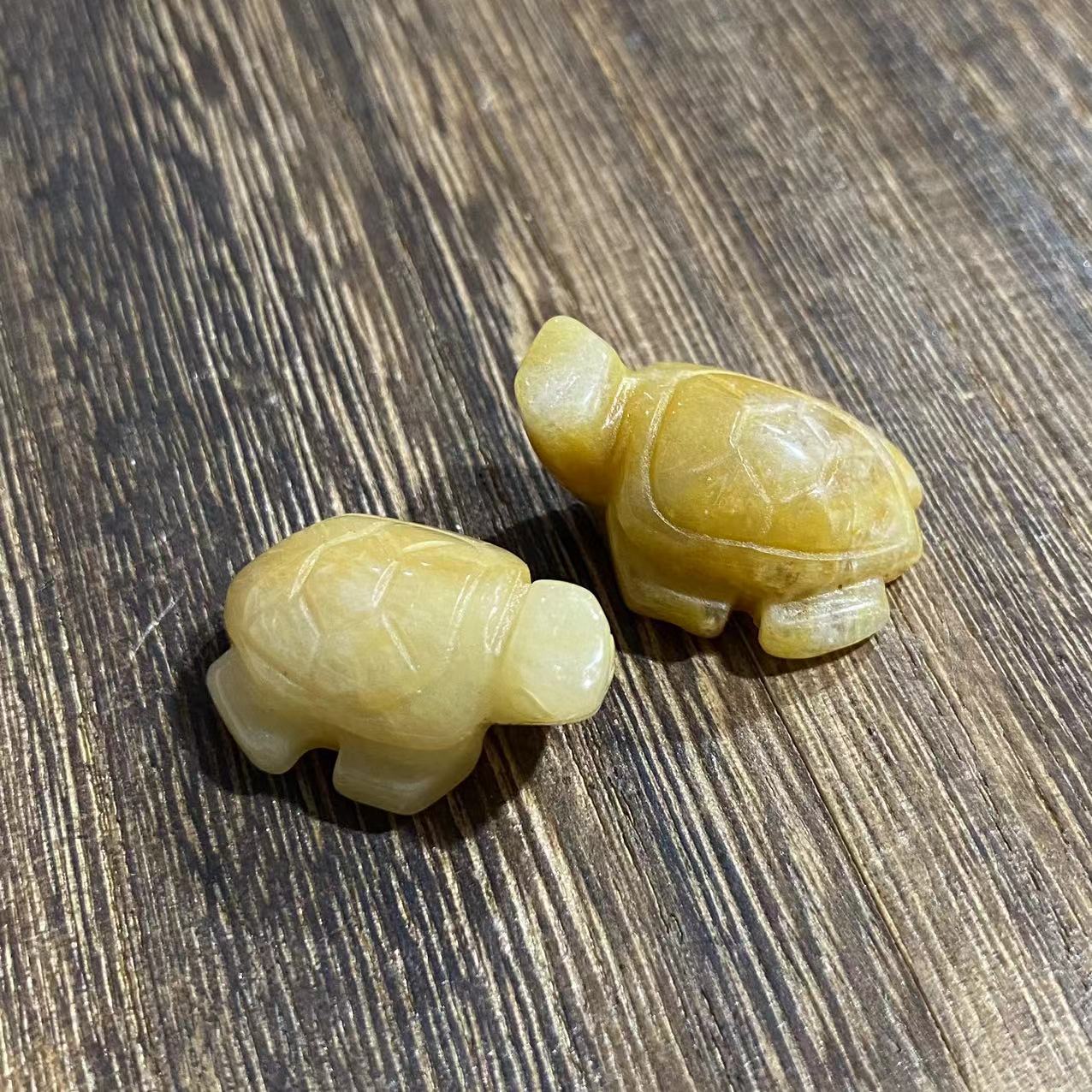 mini turtle carvings