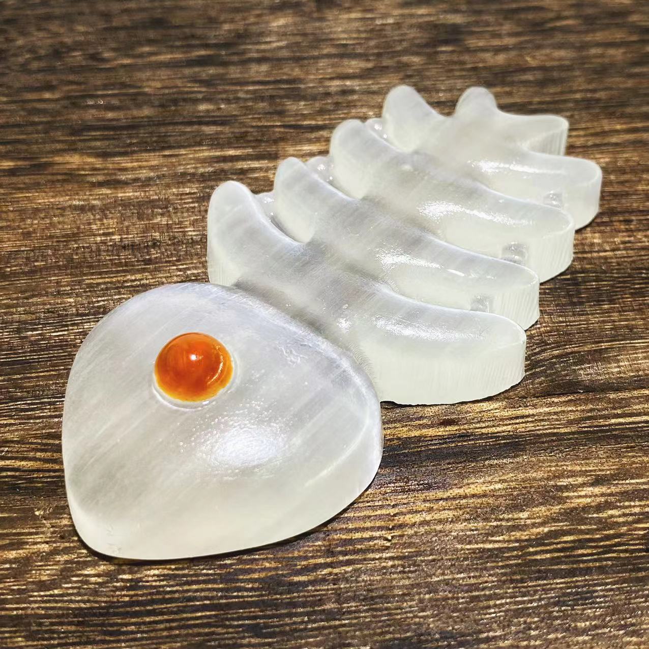 Selenite fishbone carving