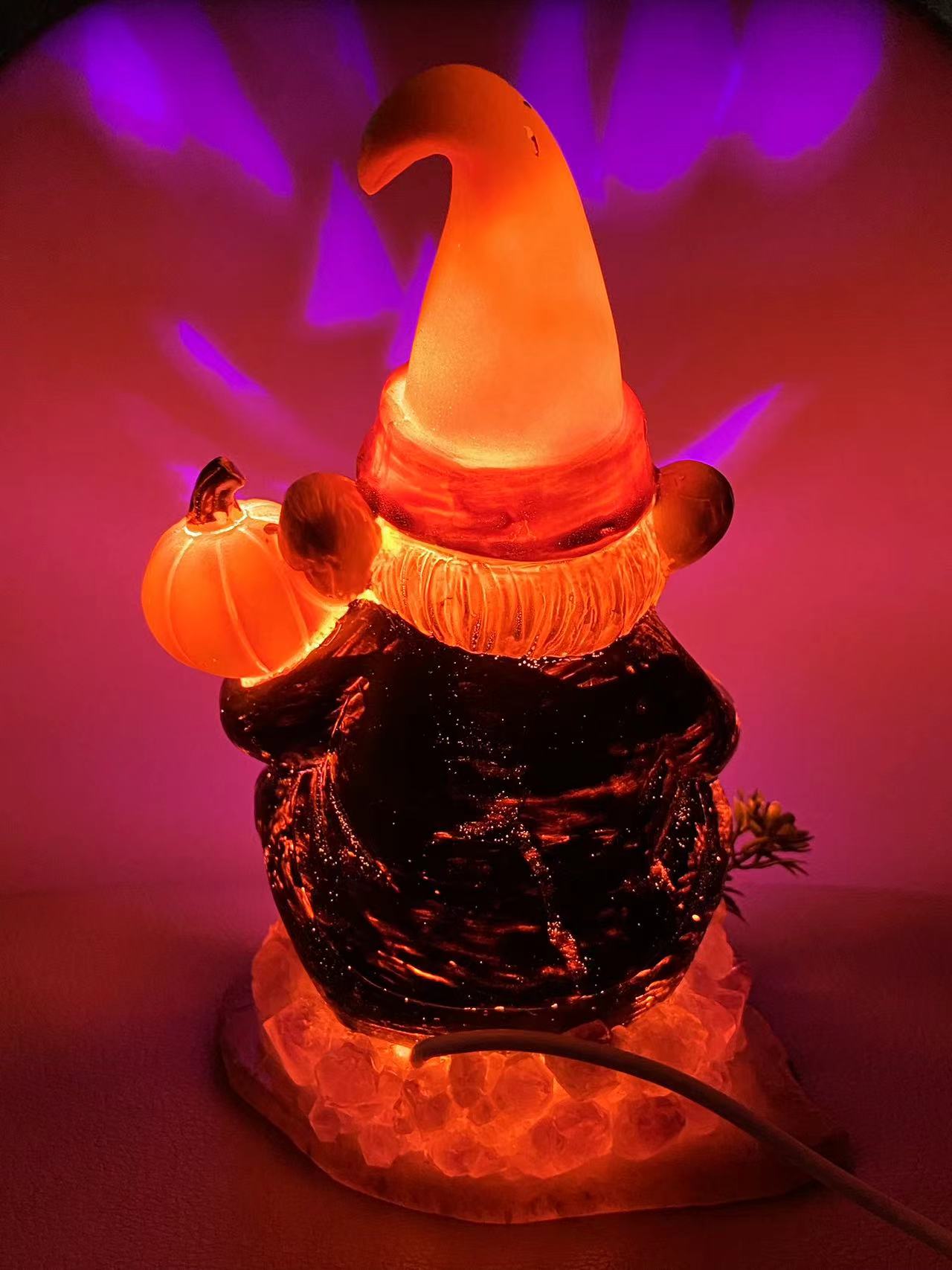 Oldman pumpkin light amethyst clusters/agate bottom