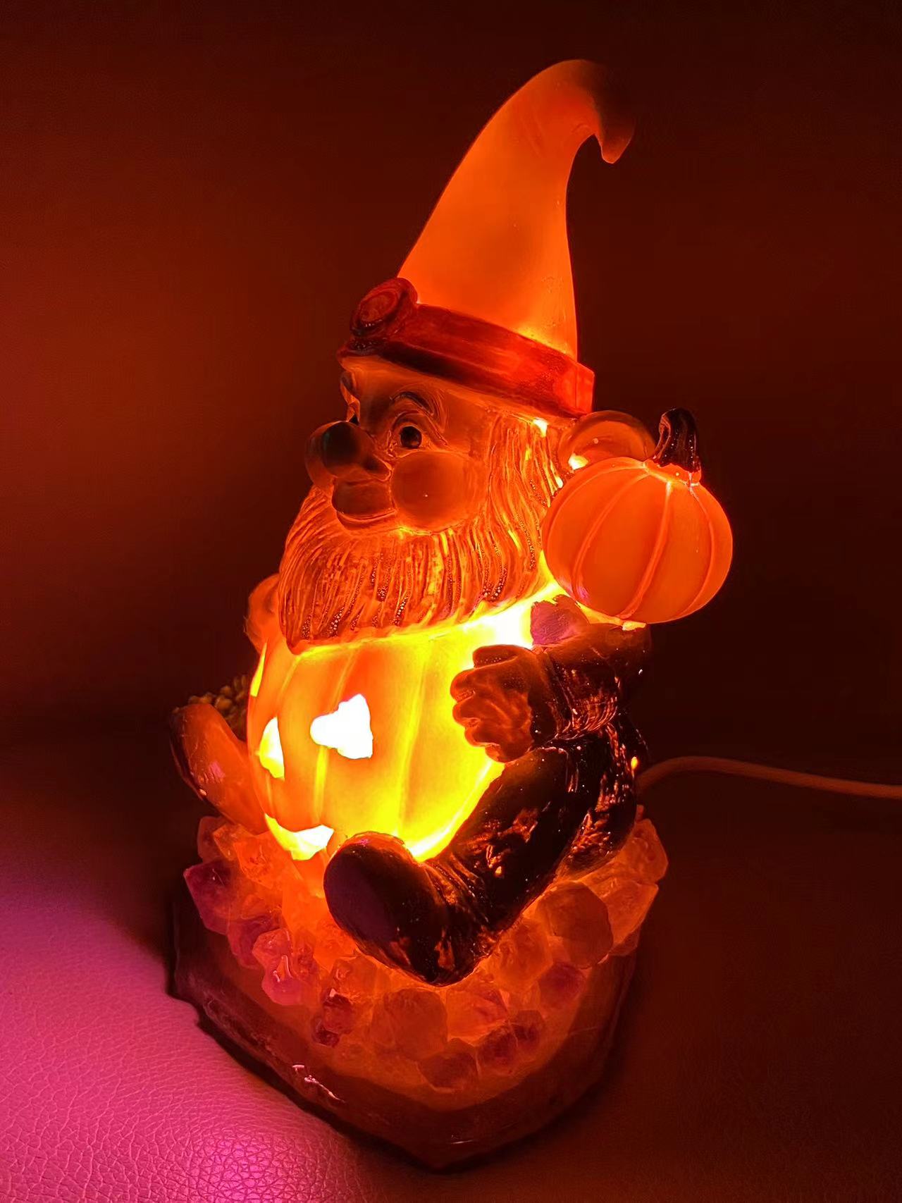 Oldman pumpkin light amethyst clusters/agate bottom