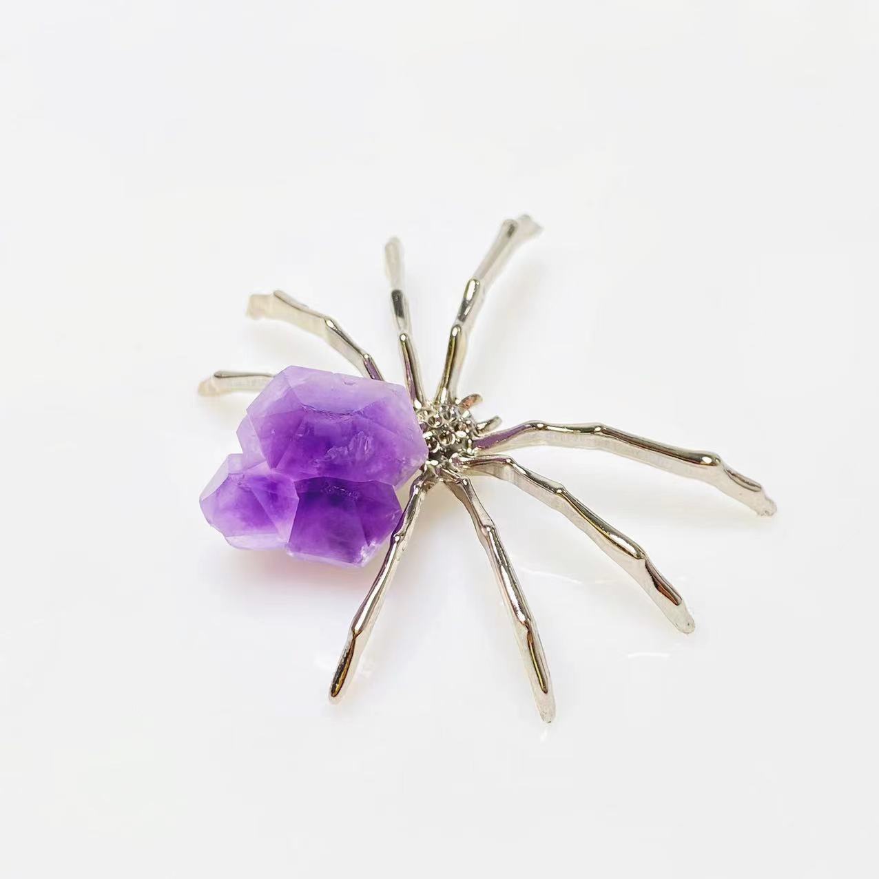 Raw Spider with metal legs