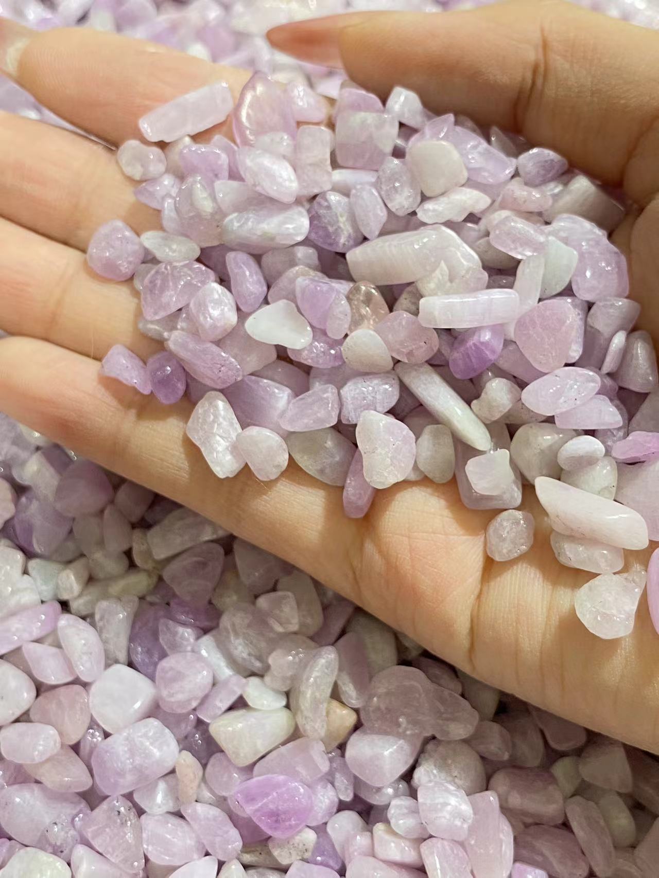 Kunzite chips