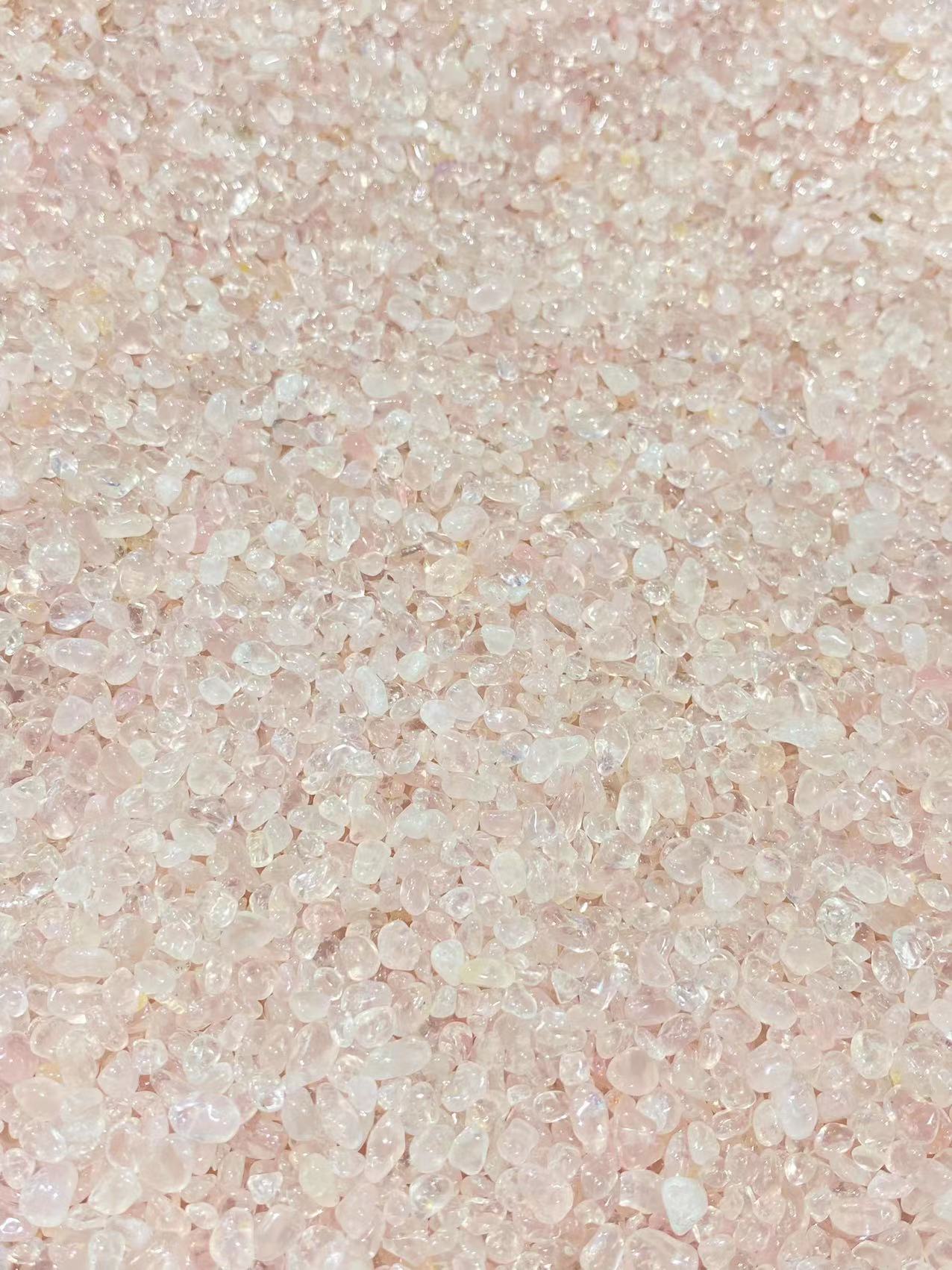 Rose quartz chips