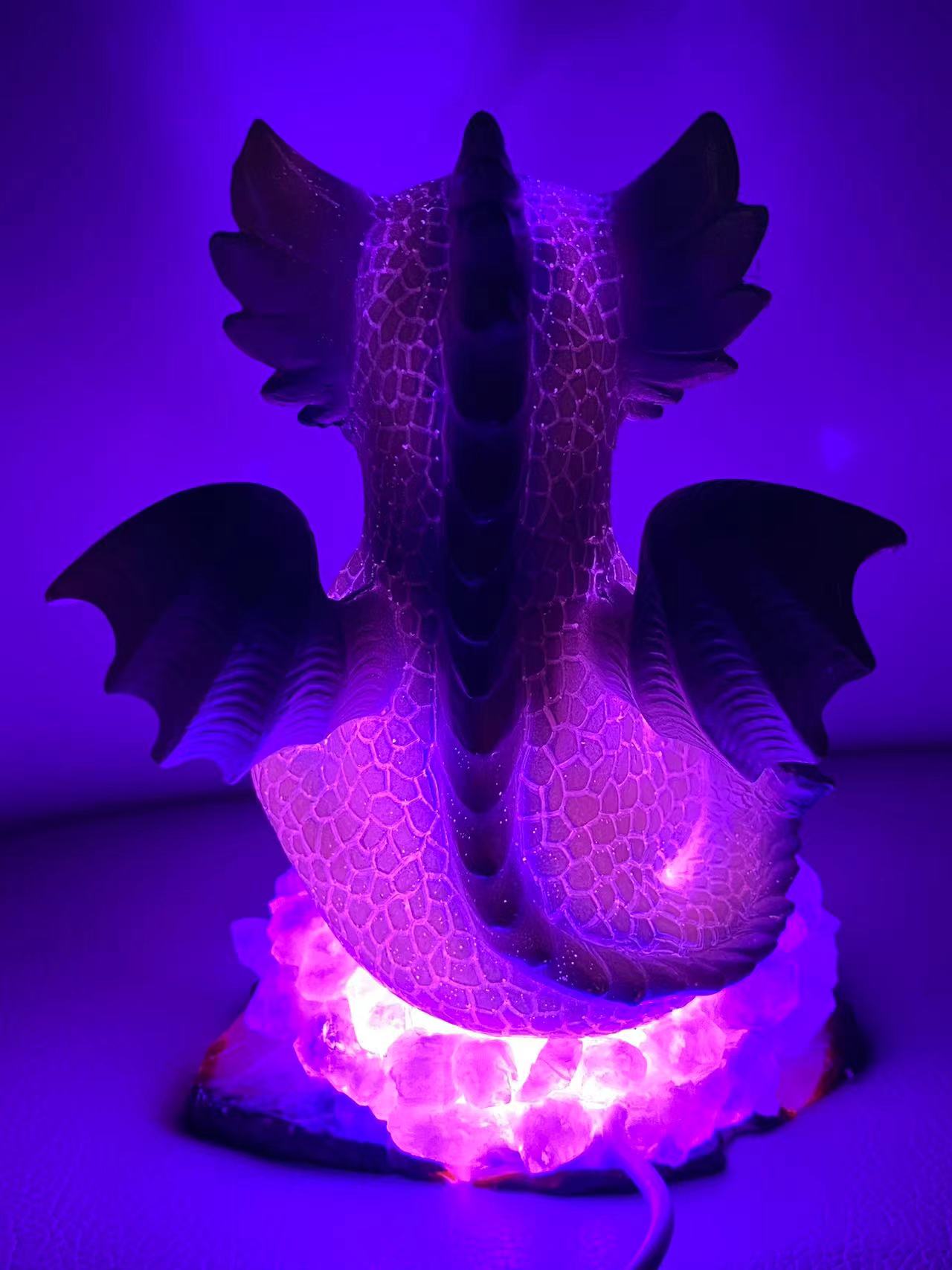 Flying dragon hold sphere light