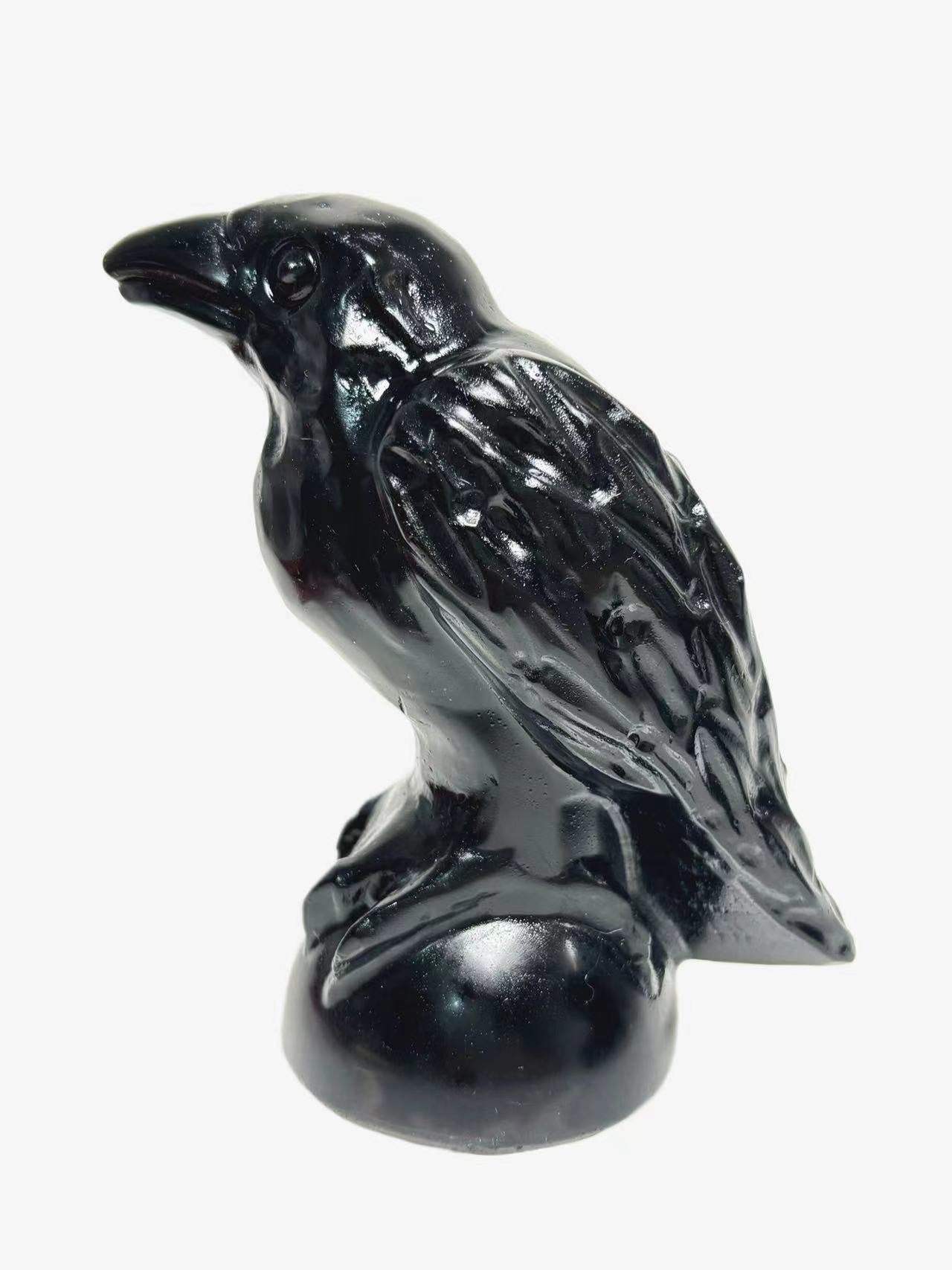 Black obsidian raven