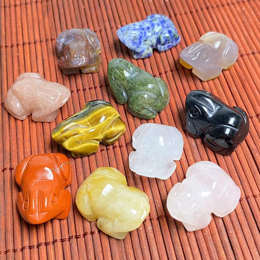 crystal mini frog carvings