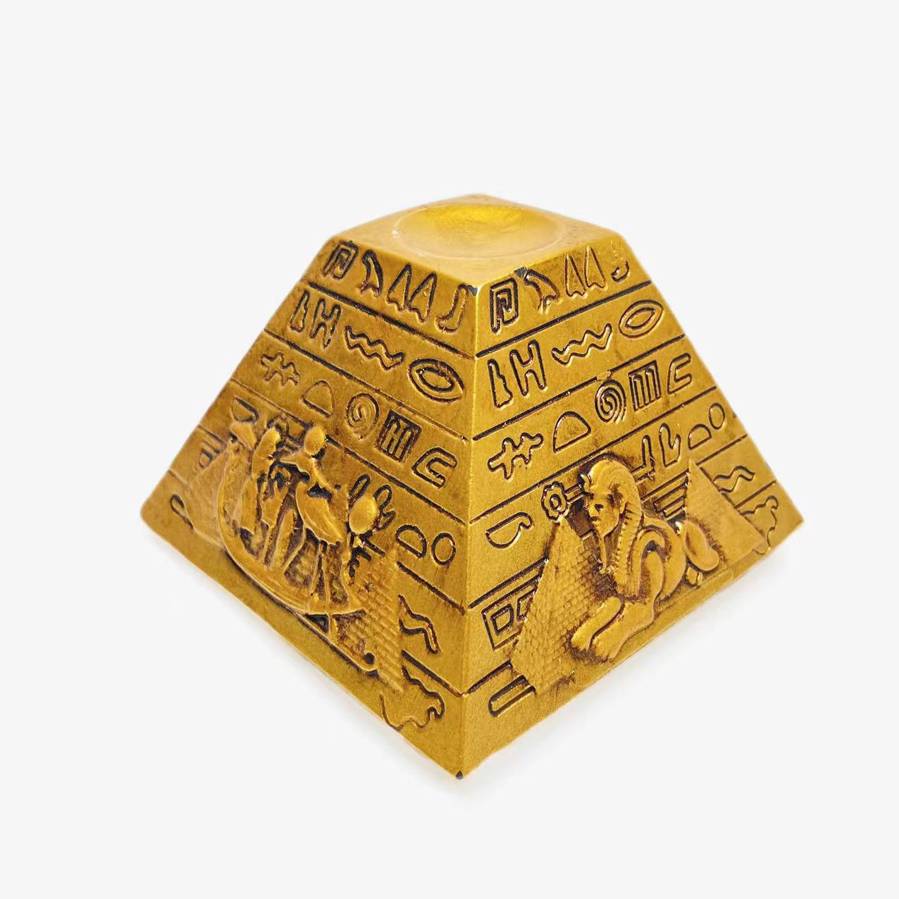 Resin pyramid sphere stand