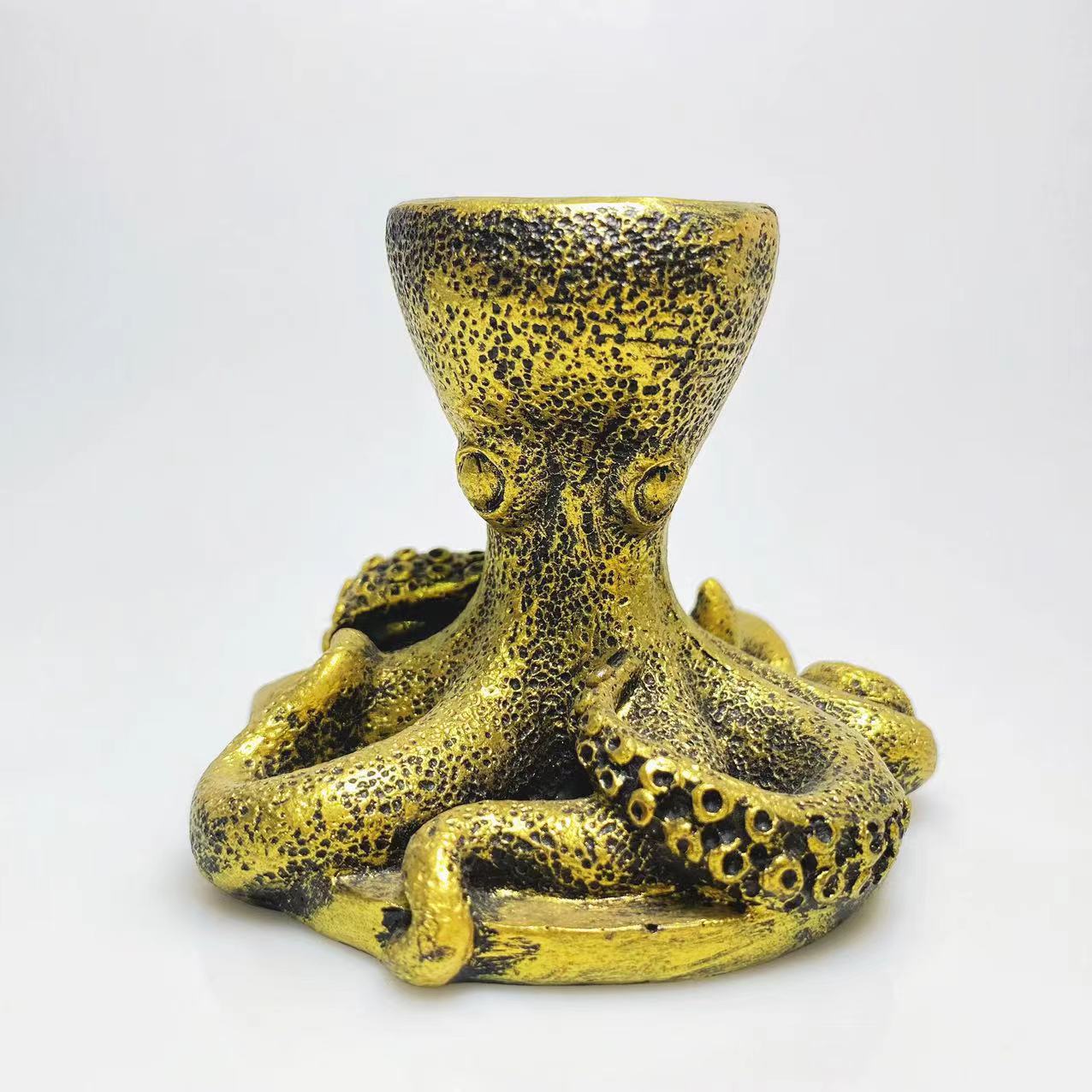 Resin octopus sphere stand