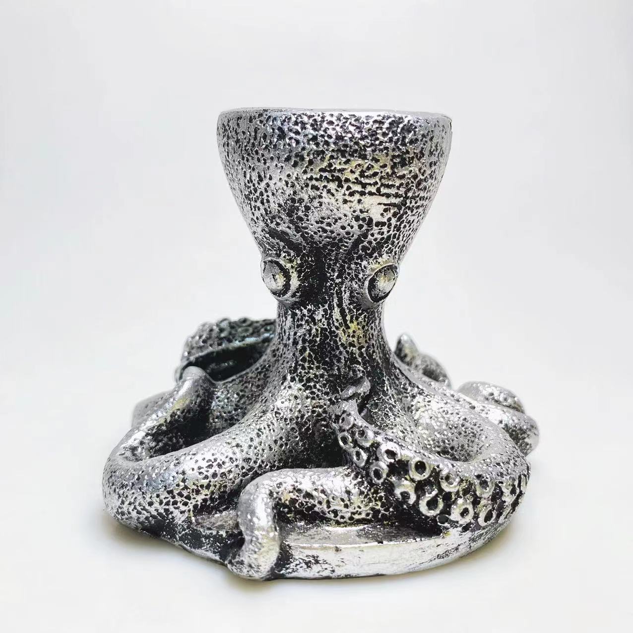 Resin octopus sphere stand