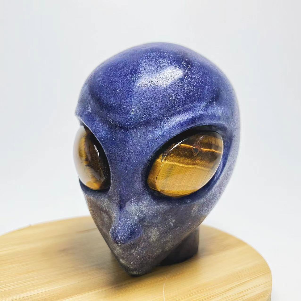 New alien head with tigers eye eyes