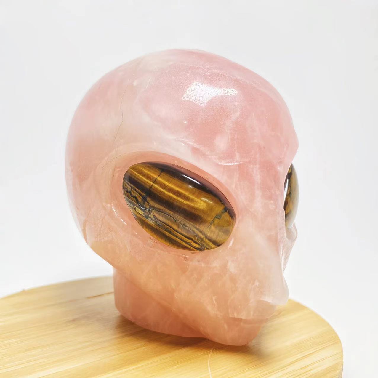 New alien head with tigers eye eyes