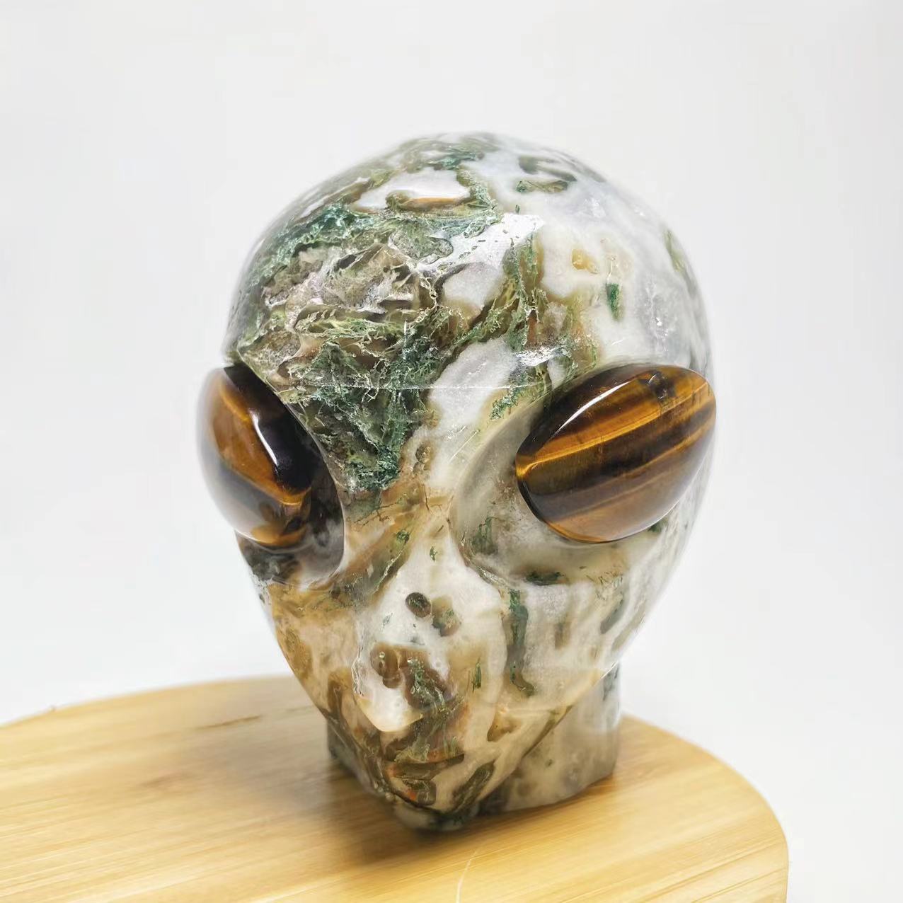 New alien head with tigers eye eyes