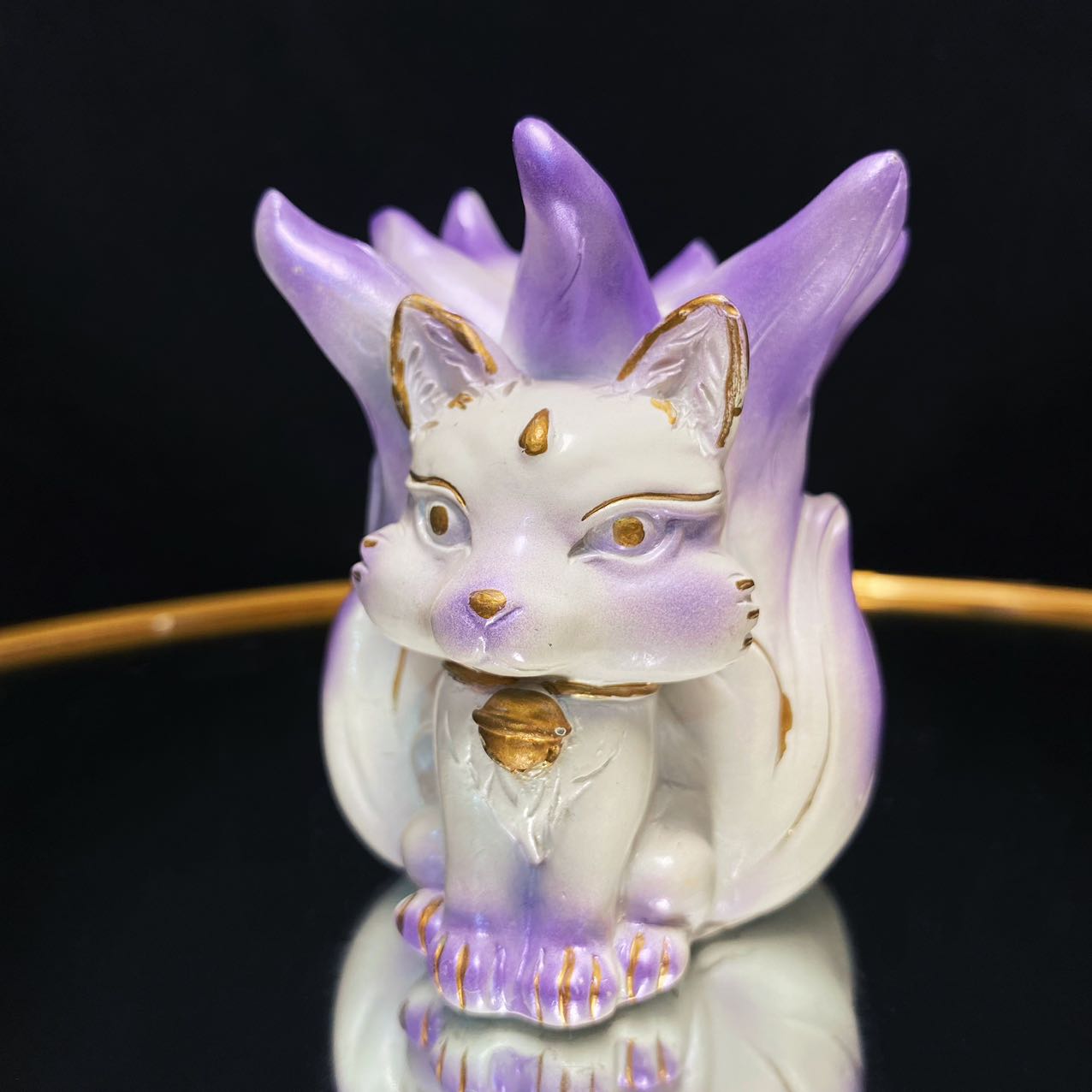 Resin cute nine tails fox sphere stand