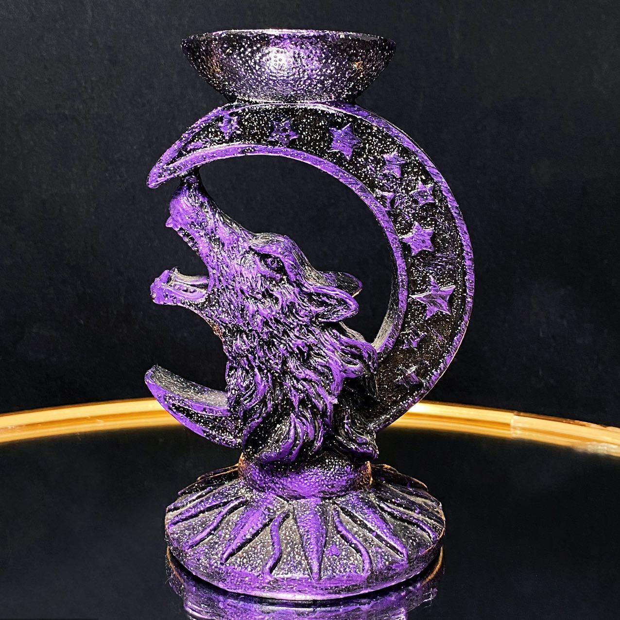 Resin moon wolf head sphere stand