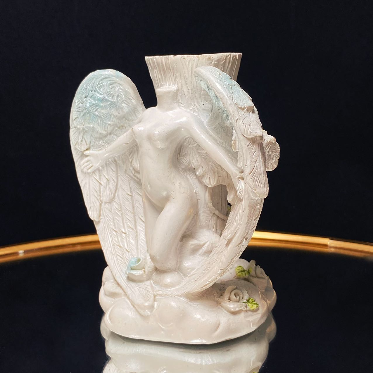 Resin angel body with crucifix tree sphere stand