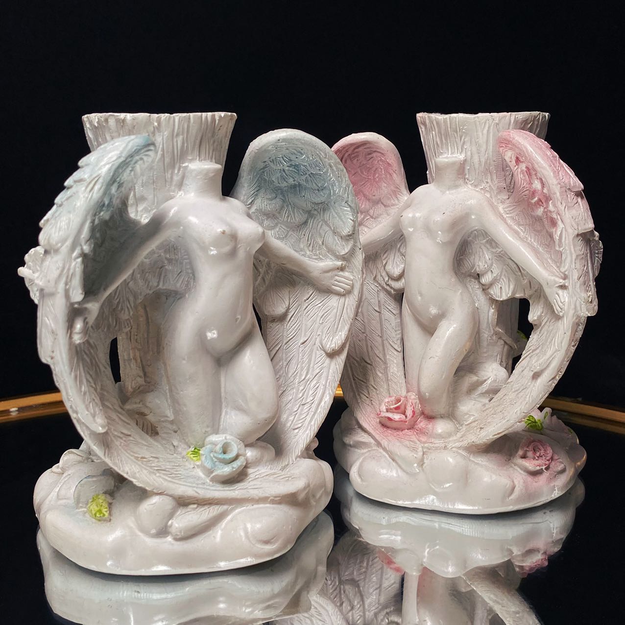 Resin angel body with crucifix tree sphere stand