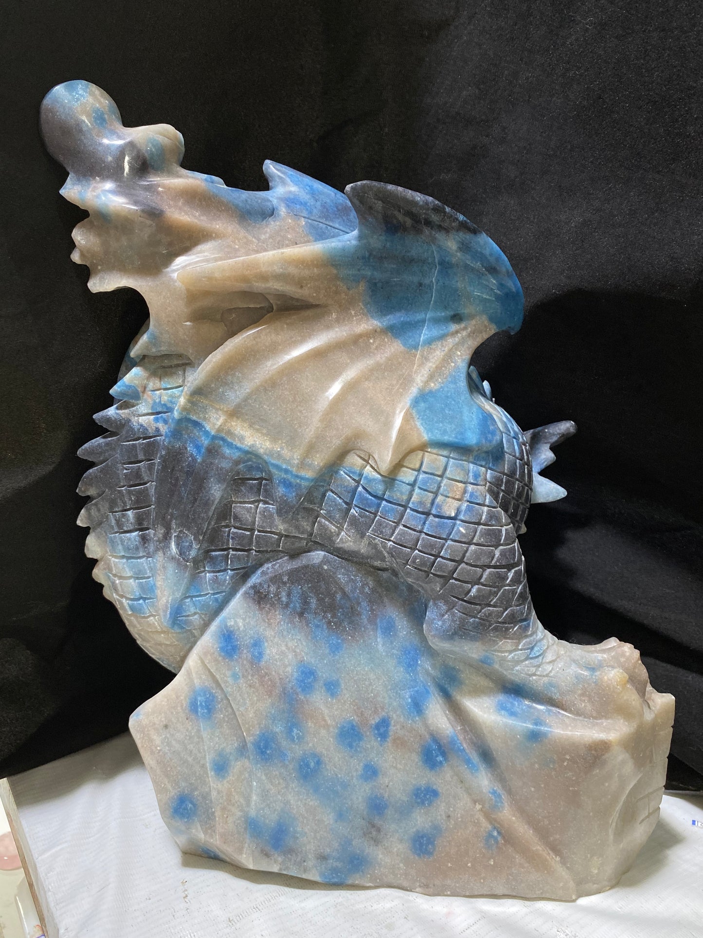 003-Trolleite flying dragon on castle