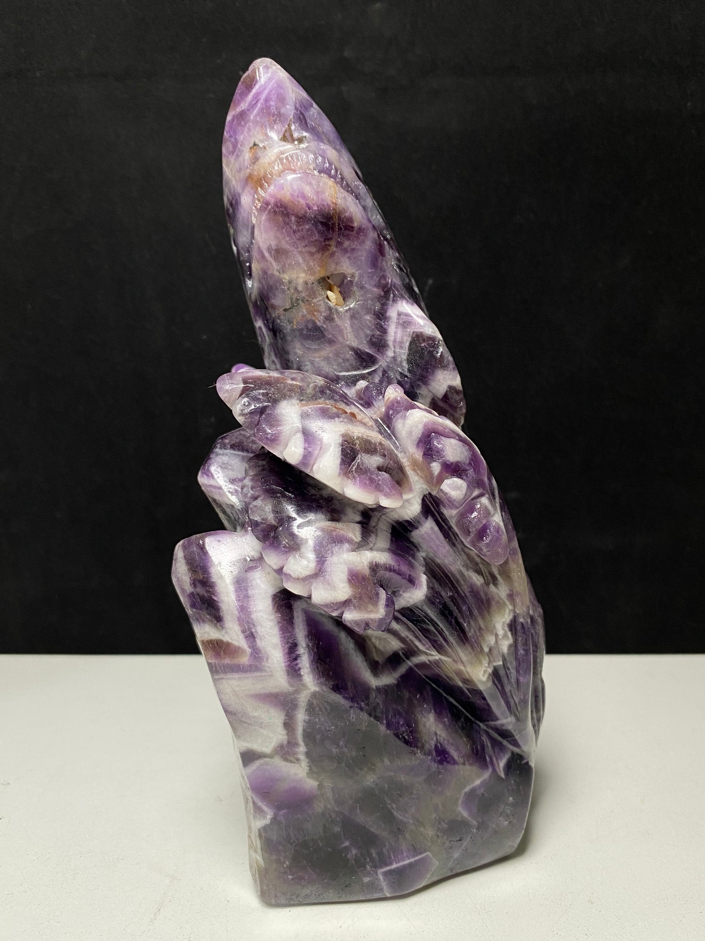 Amethyst shark carving #1890