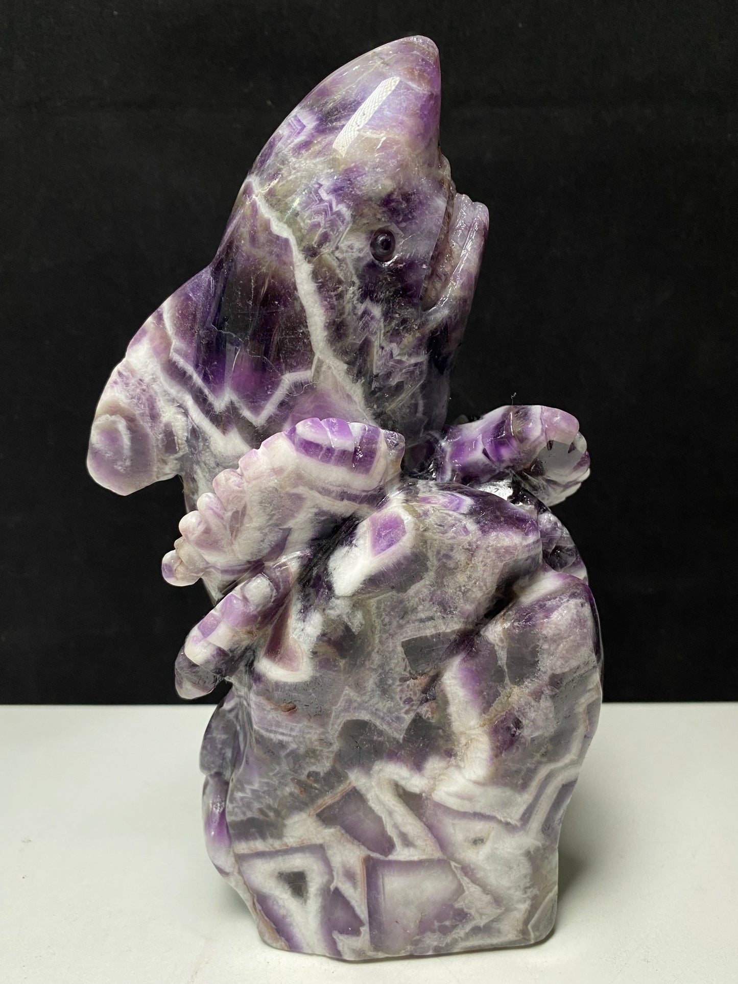 Amethyst shark carving #1890
