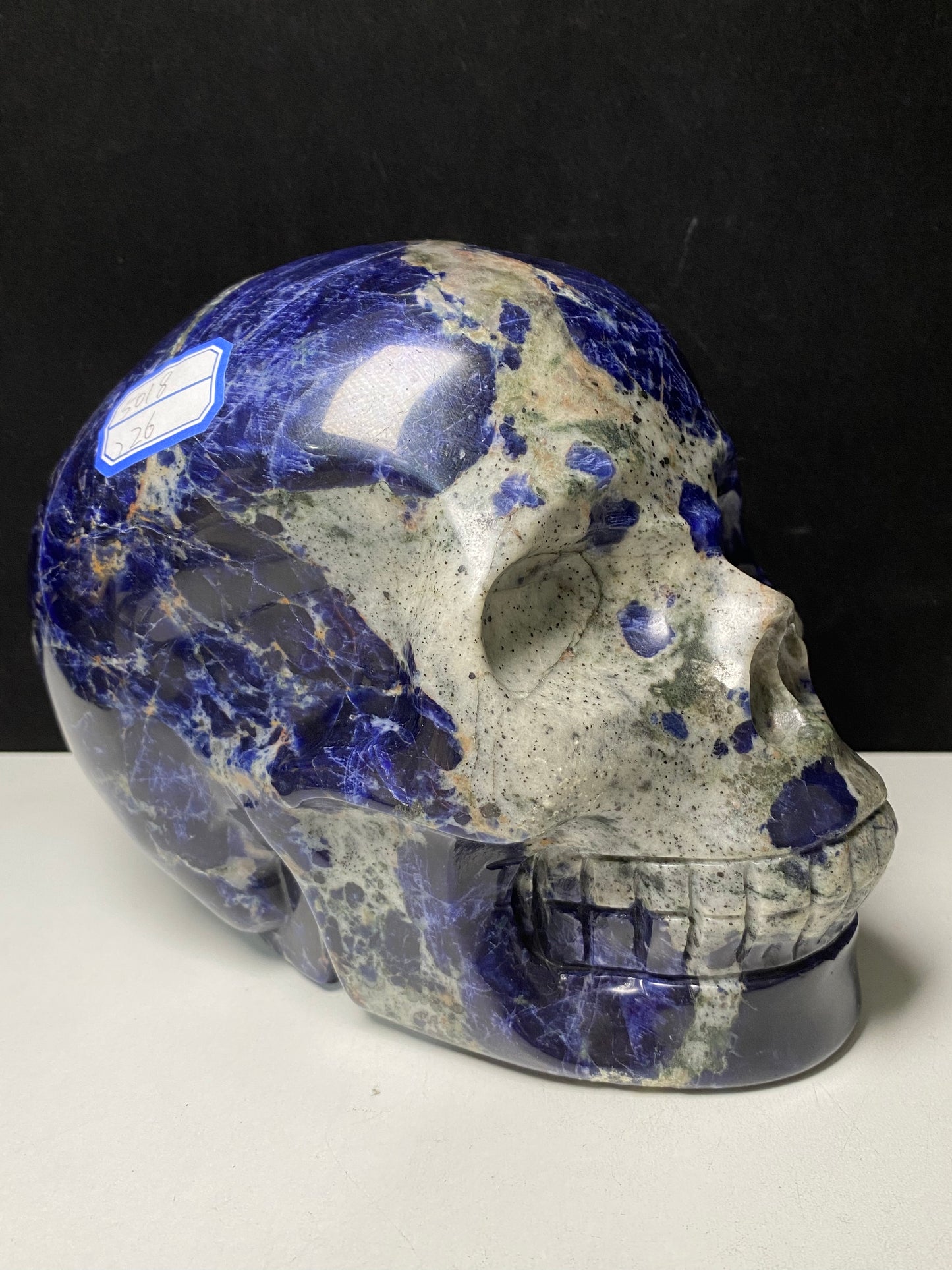 Sodalite skull