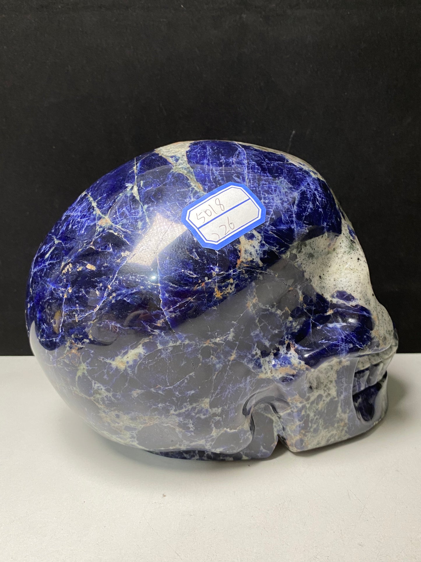 Sodalite skull