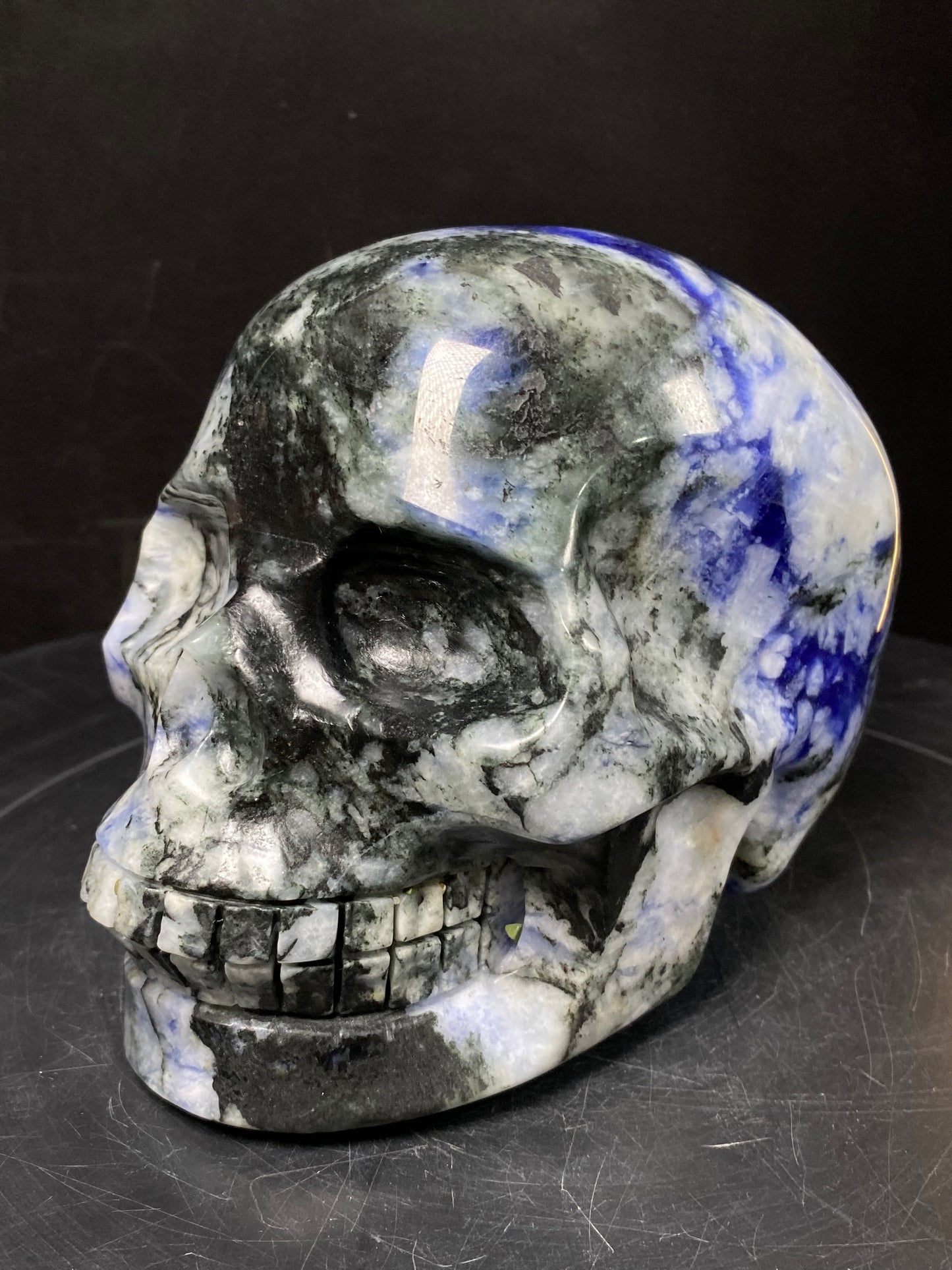 111-Dumortierite skull #3524