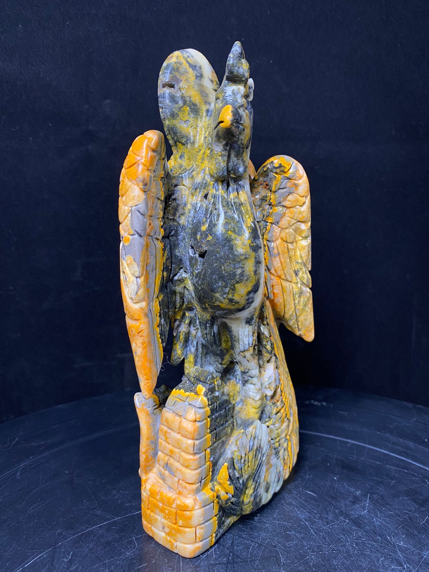 129-Bumble bee jasper phoenix on castle carving #1139