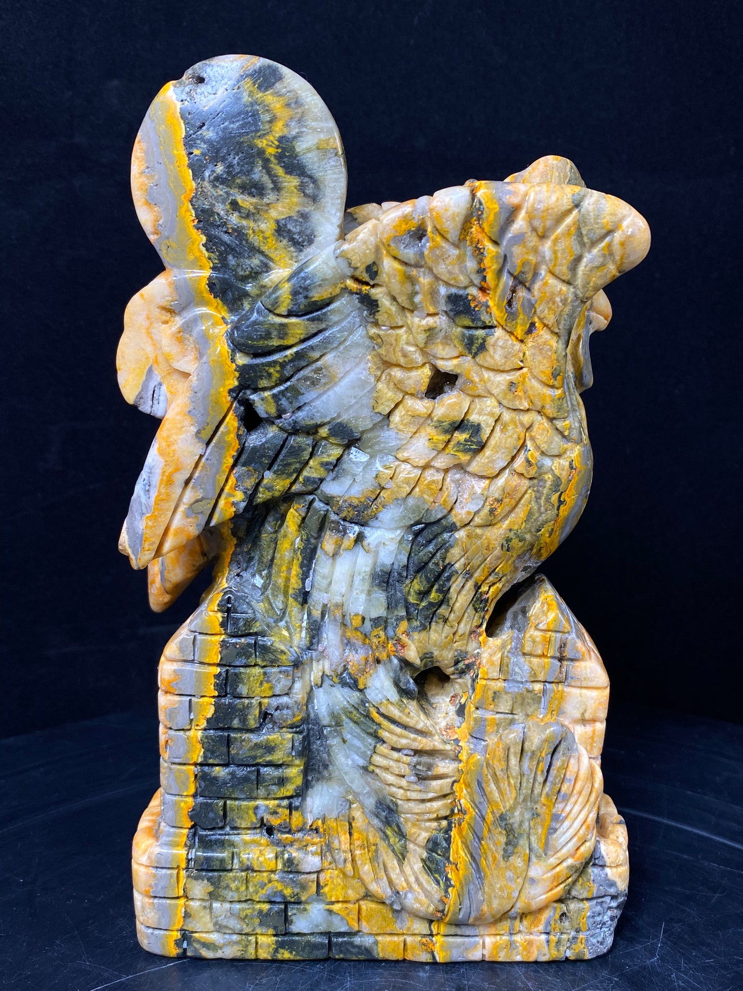 Bumble bee jasper phoenix on castle carving #1120