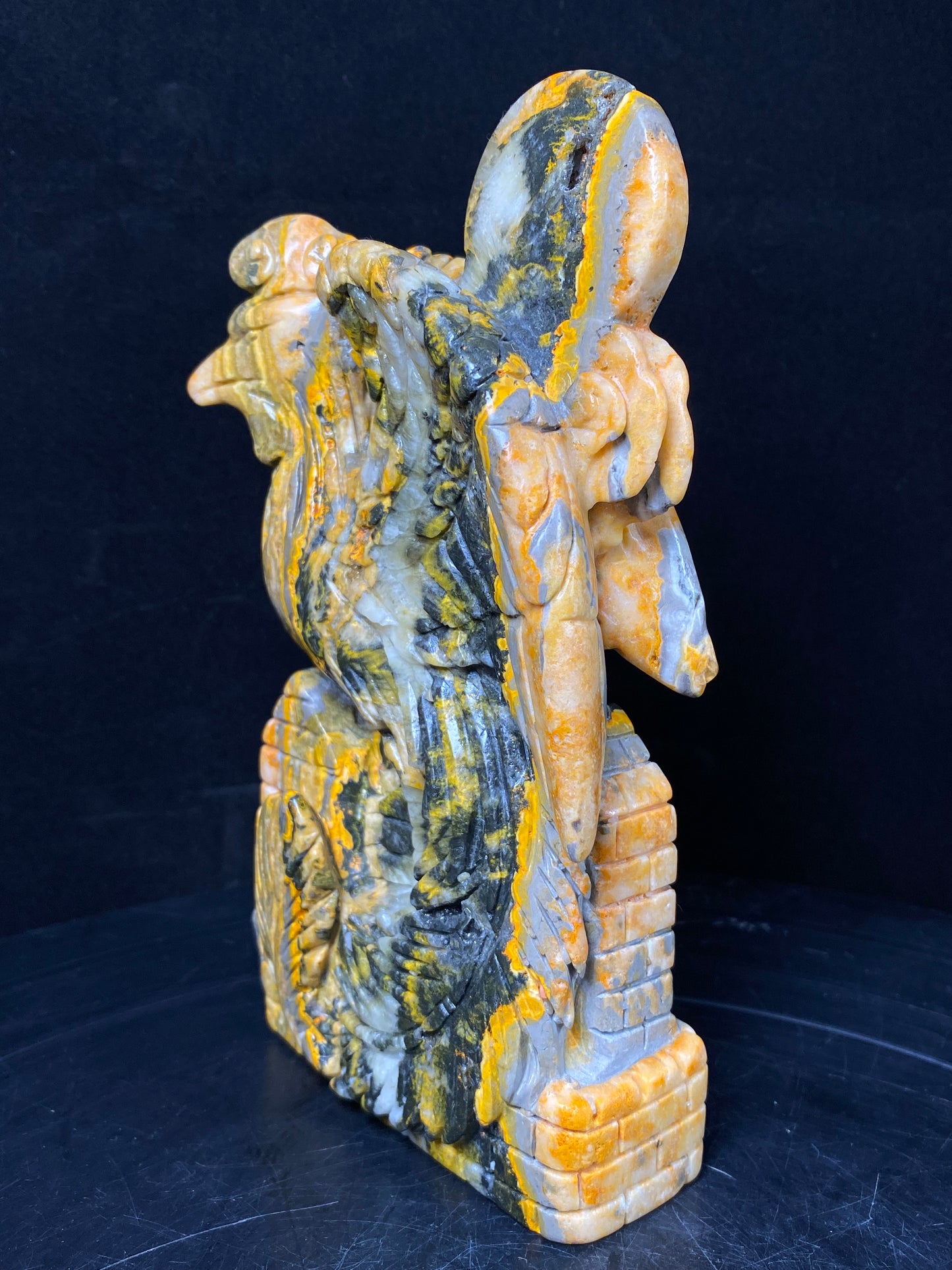 Bumble bee jasper phoenix on castle carving #1120