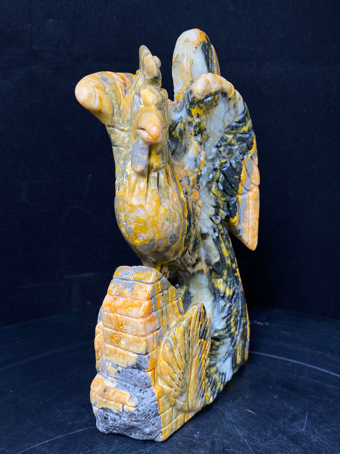Bumble bee jasper phoenix on castle carving #1120