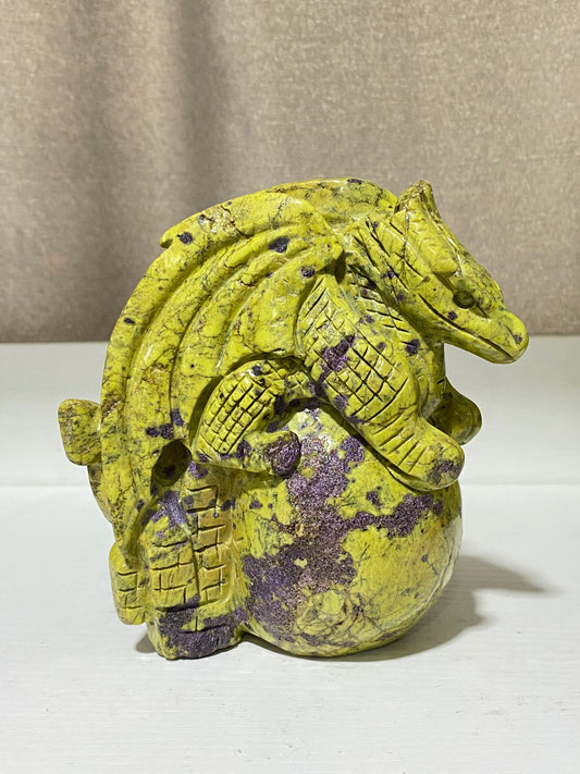 Atlantisite flying dragon on castle carving #1100