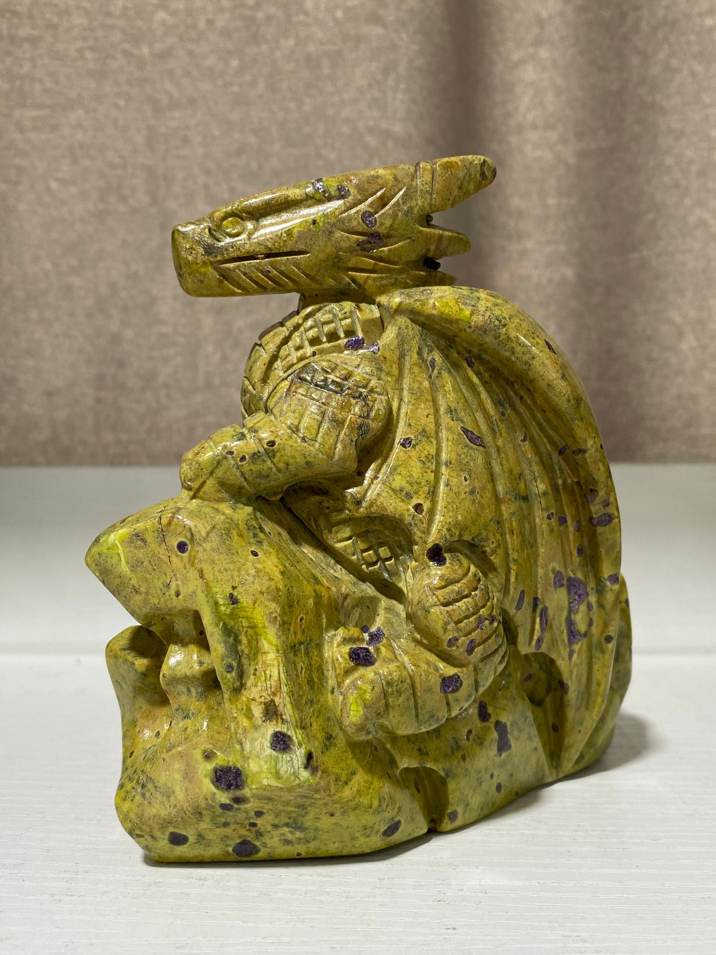 Atlantisite flying dragon on castle carving #1393